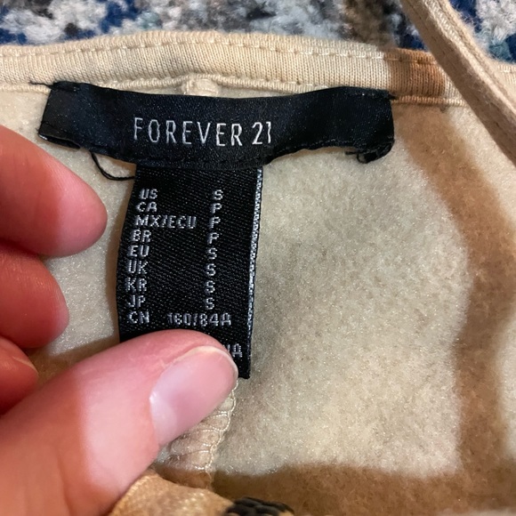 Small dress - Picture 2 of 3